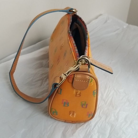 Dooney and Bourke Tangerine Signature Barrel Bag - Picture 5 of 5